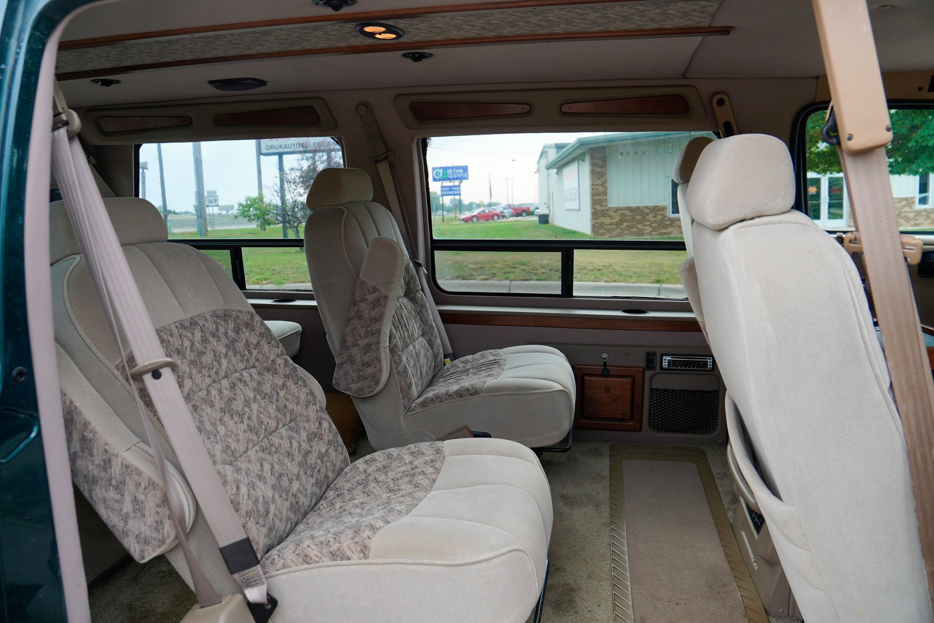 Used 2000 Dodge B1500 RWD image 5