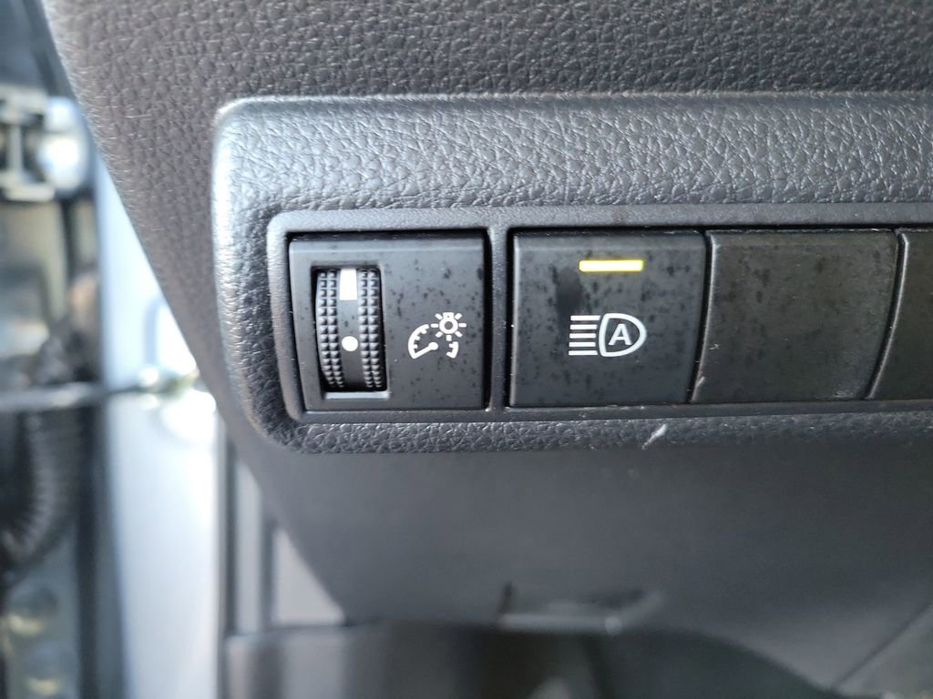 Used 2025 Toyota Corolla SE image 31
