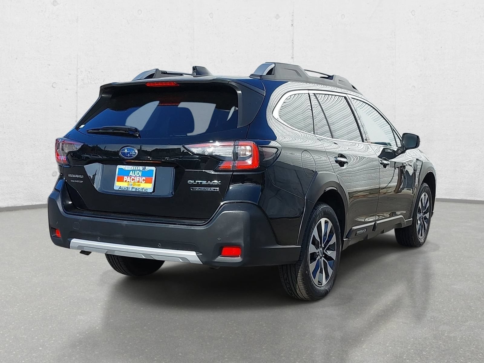 Used 2023 Subaru Outback Touring XT w/ Tech Package 2 AWD/4WD image 5