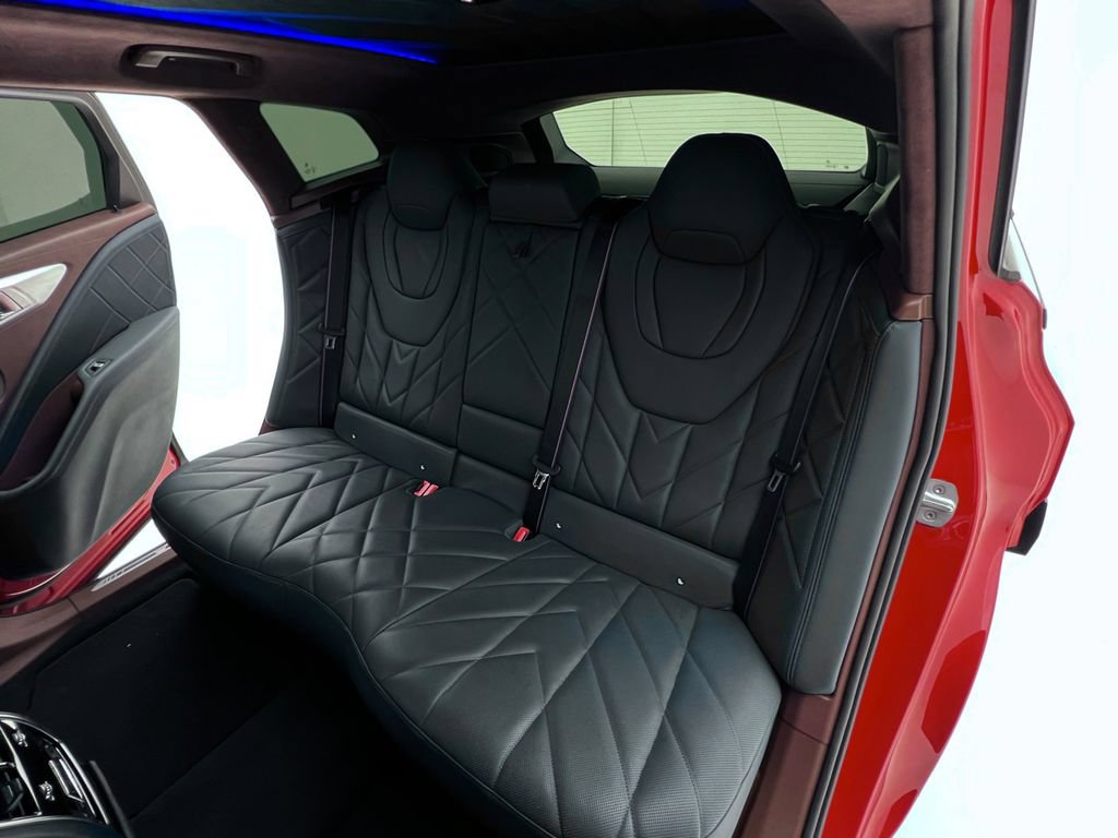 Certified 2023 BMW XM AWD/4WD image 15