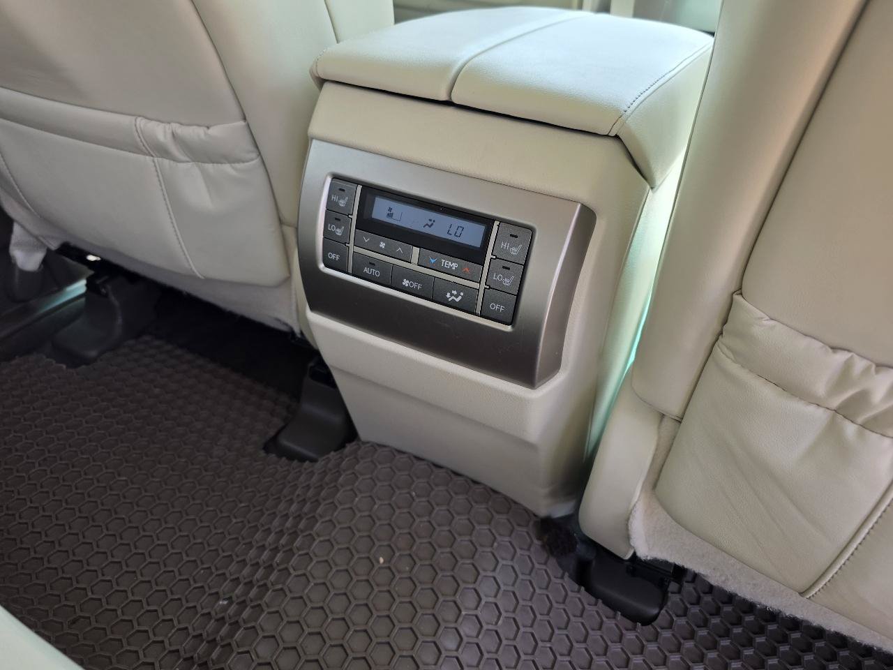 Used 2013 Lexus GX 460 w/ Comfort Plus Pkg AWD/4WD image 24