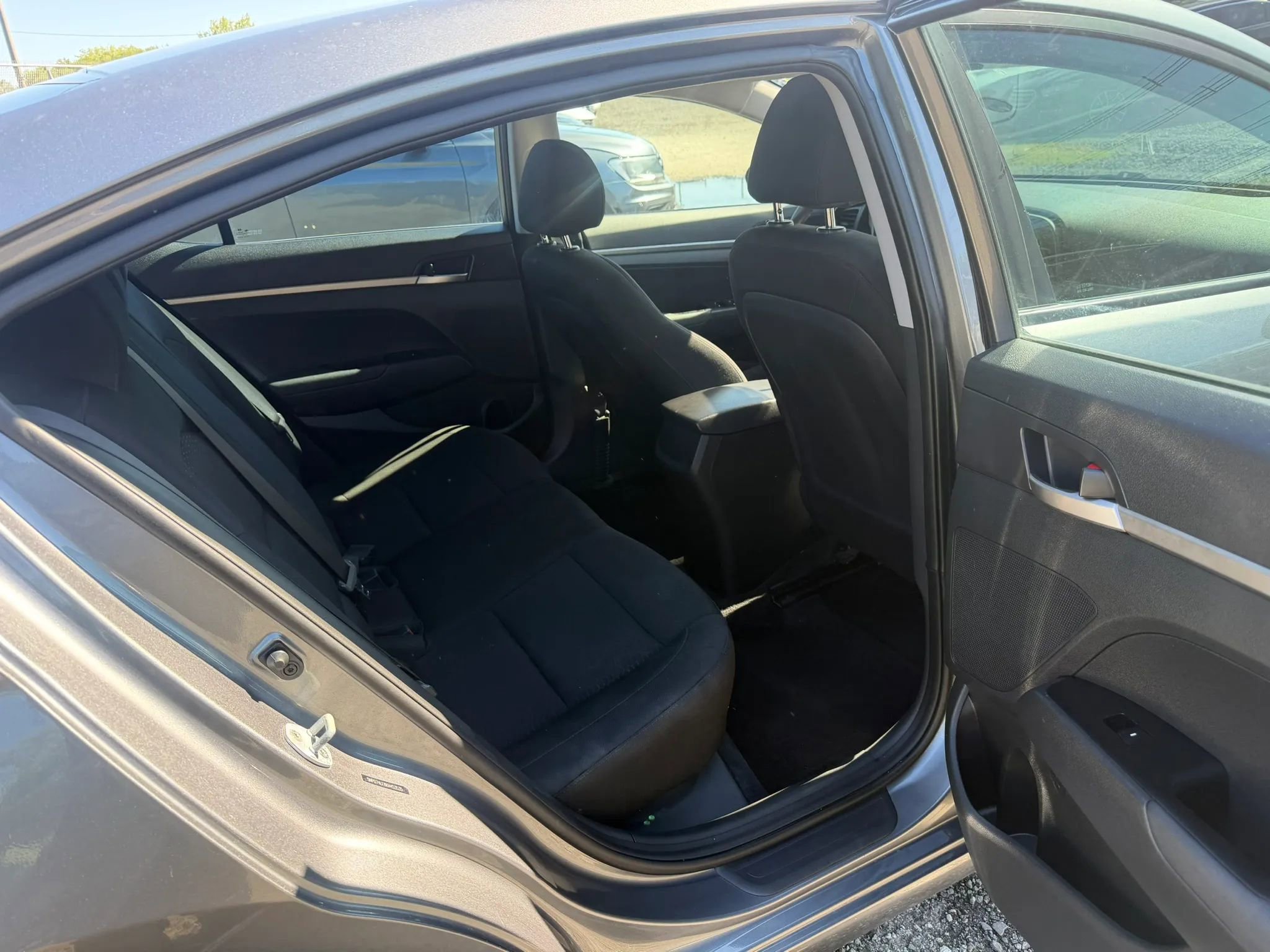 Used 2019 Hyundai Elantra SE w/ Cargo Package FWD image 27