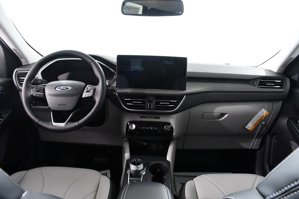 New 2025 Ford Escape SE w/ PHEV Premium Package image 7