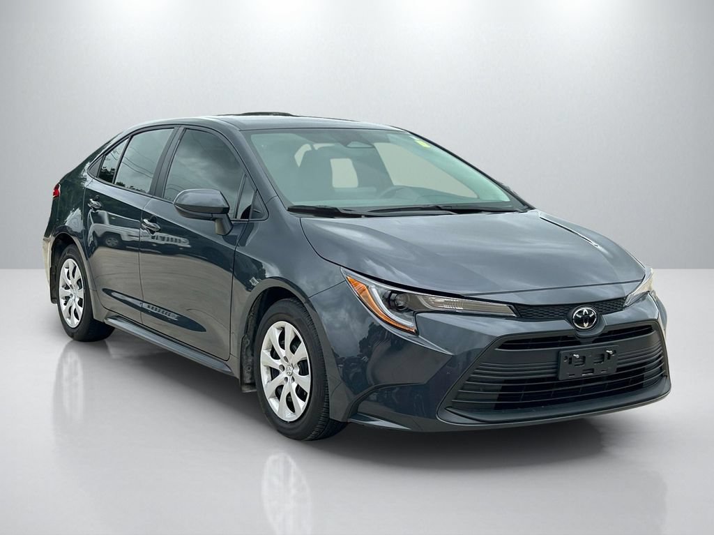 Used 2024 Toyota Corolla LE FWD image 3