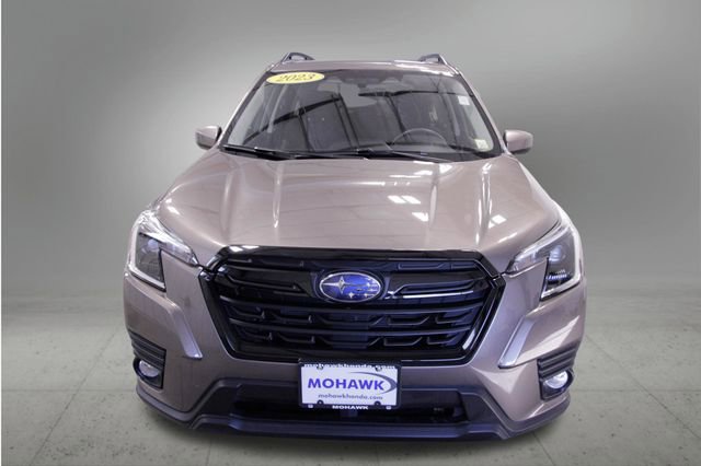 Used 2023 Subaru Forester Premium image 9