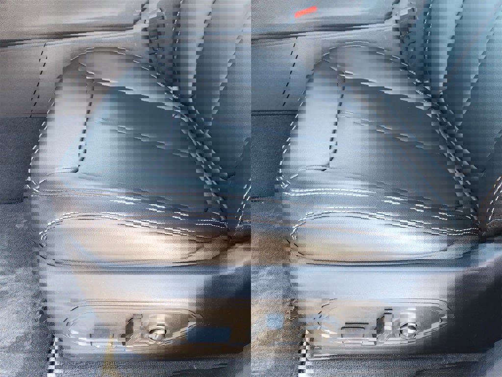 New 2025 Jeep Grand Cherokee L Limited w/ Black Appearance Package image 18