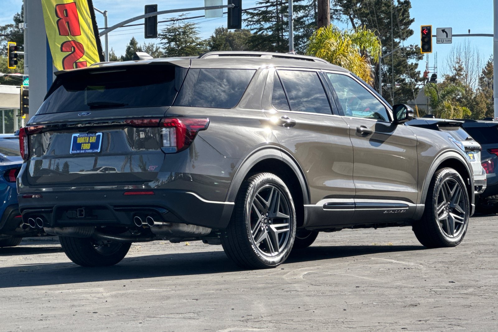 New 2026 Ford Explorer ST w/ Sun And Sound Package AWD/4WD image 3