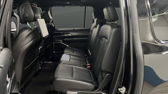 Used 2024 Jeep Wagoneer L Series II w/ Convenience Group I image 32