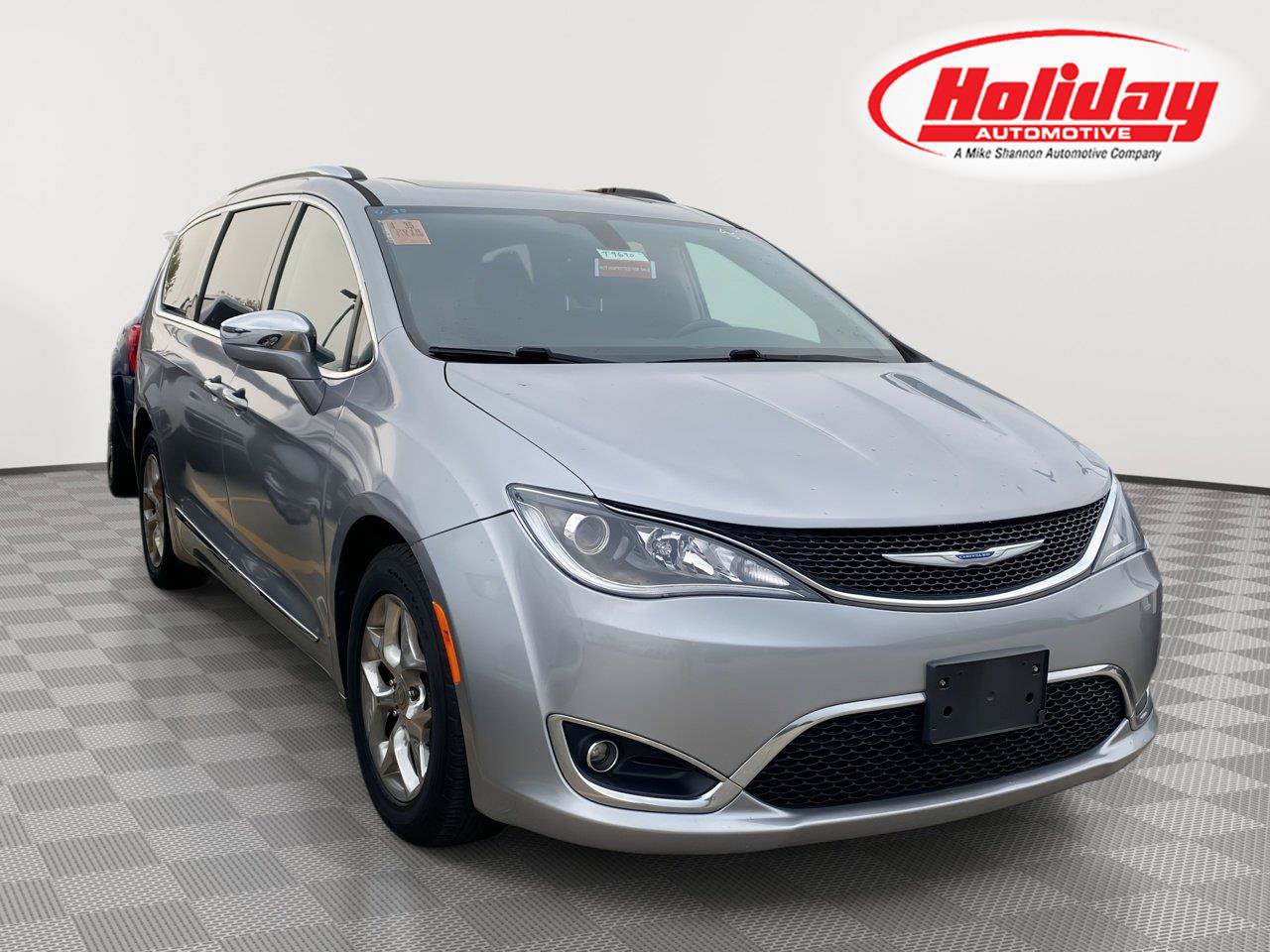 Used 2018 Chrysler Pacifica Limited