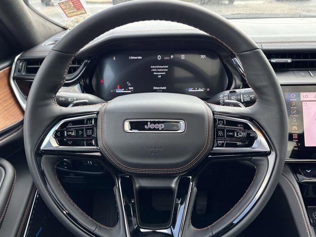 New 2026 Jeep Grand Cherokee Summit w/ Obsidian Package AWD/4WD image 11