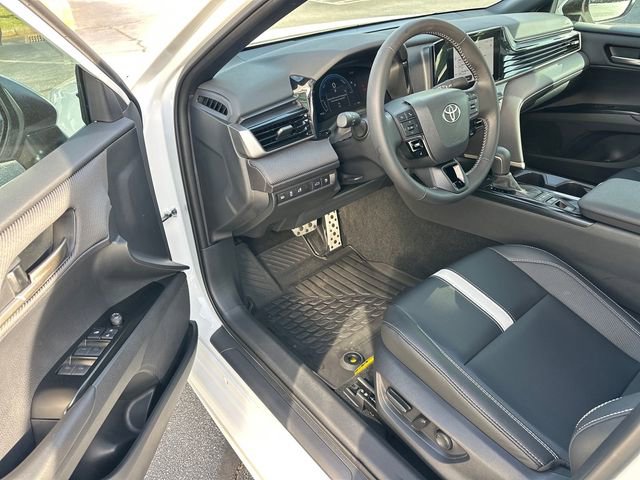 Used 2026 Toyota Camry SE FWD image 9