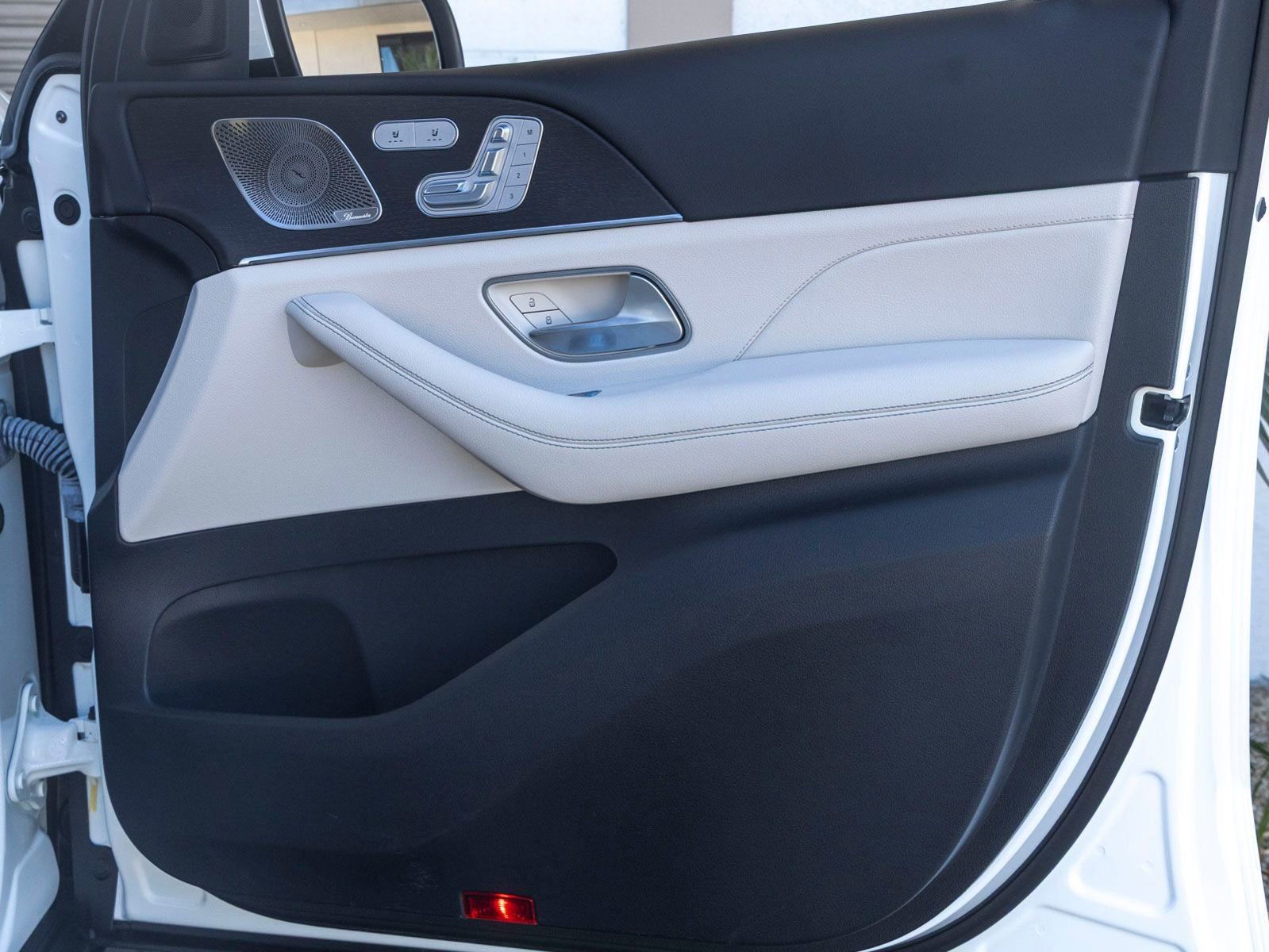 Used 2024 Mercedes-Benz GLE 450 4MATIC image 25