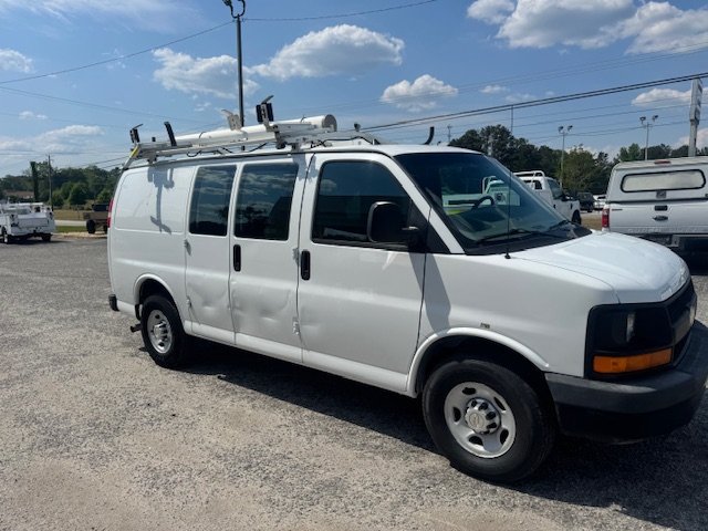 Used 2013 Chevrolet Express 2500 RWD image 4