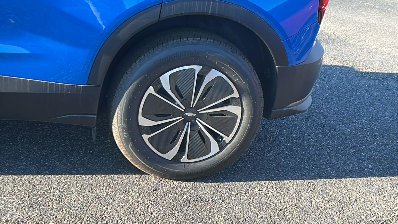 New 2026 Chevrolet Blazer EV LT AWD/4WD image 9