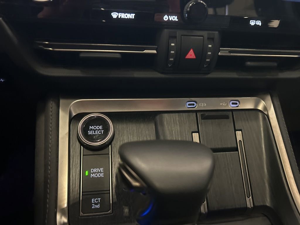 Used 2025 Lexus GX 550 image 10