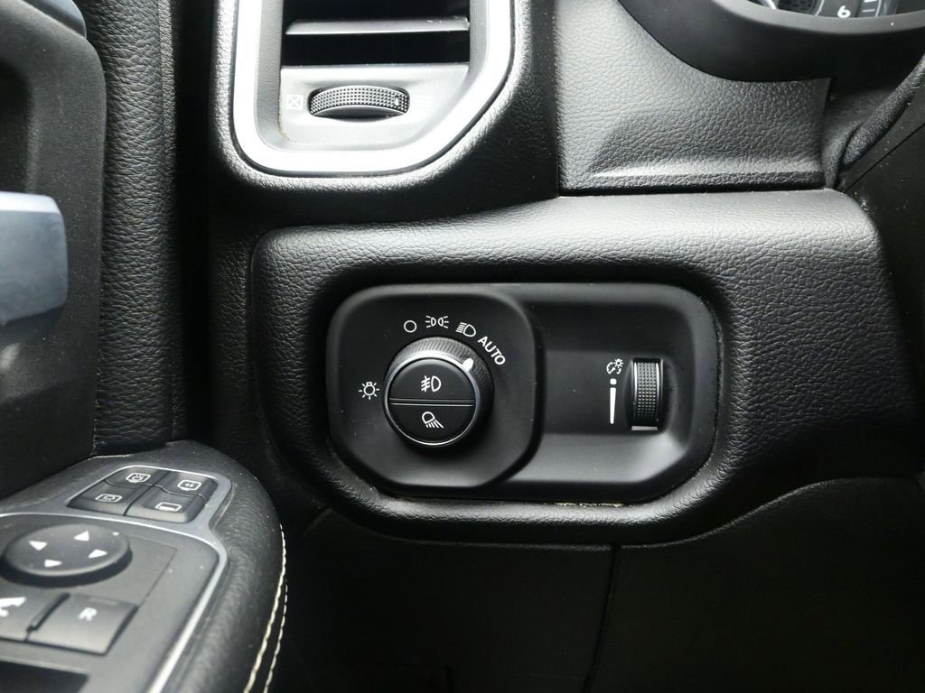 Used 2024 RAM 2500 Big Horn image 17