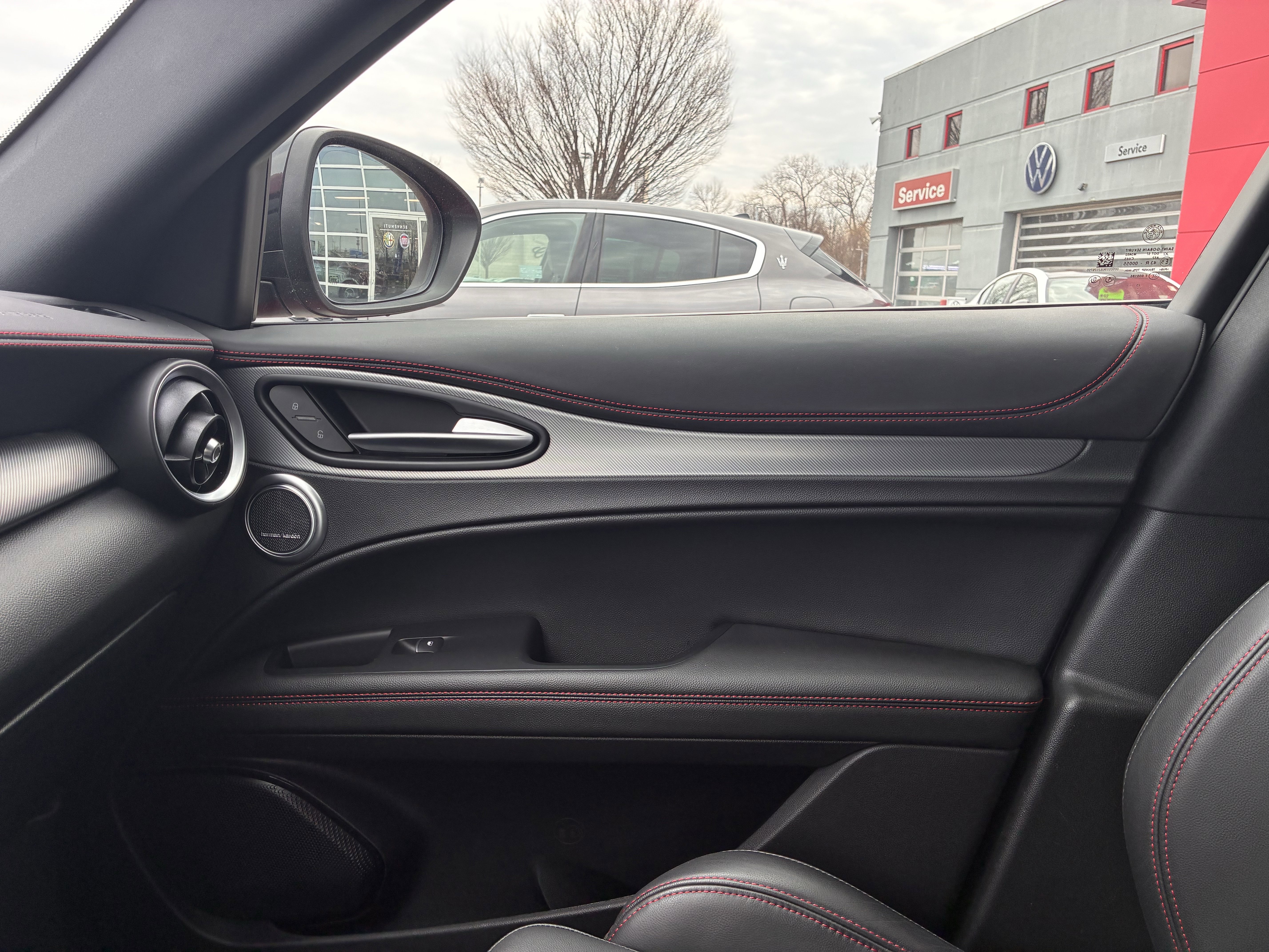 Certified 2025 Alfa Romeo Stelvio Tributo Italiano w/ Driving Assist Package image 23