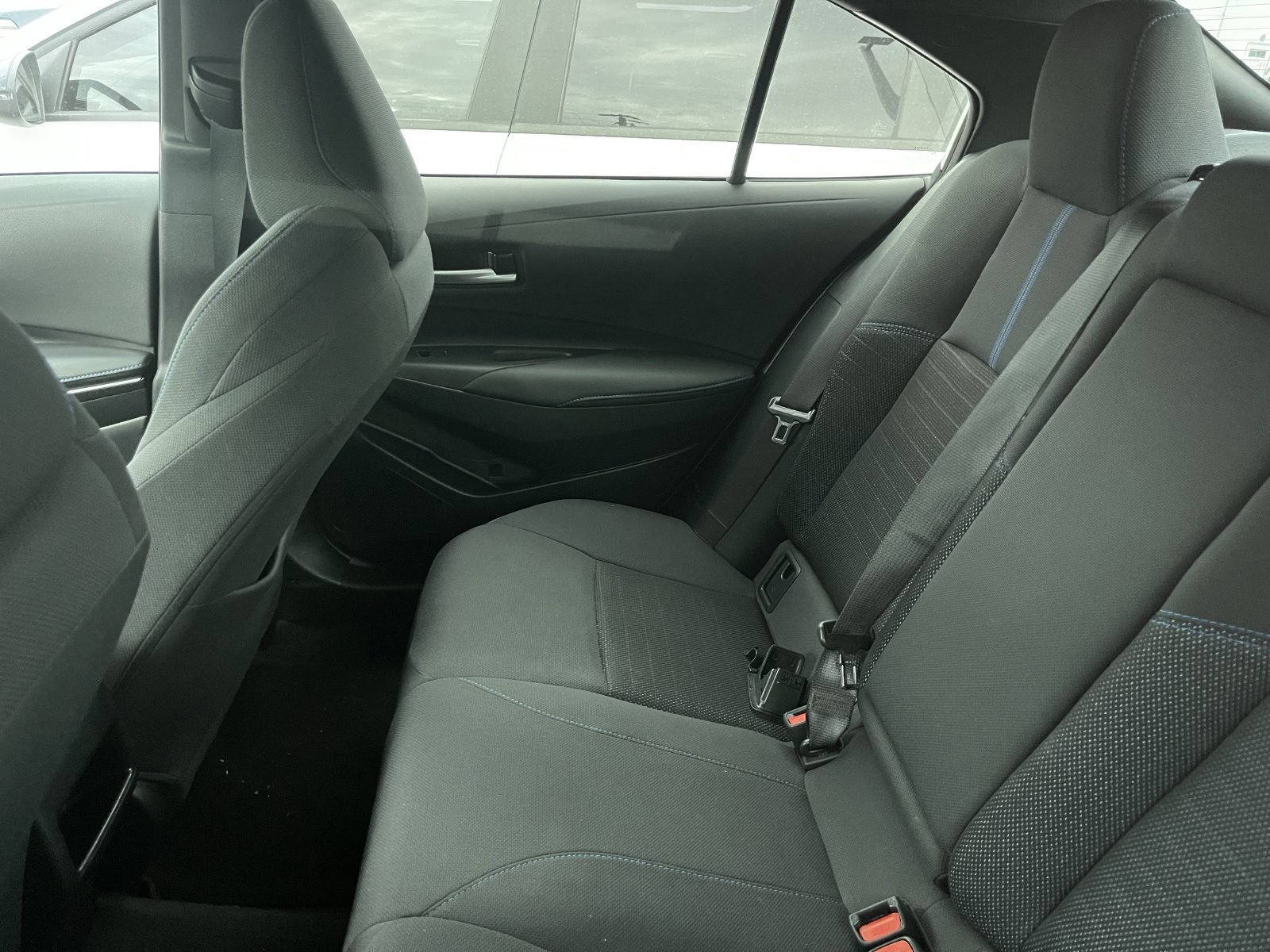 Used 2021 Toyota Corolla SE w/ Carpet Mat Package (TMS) FWD image 11