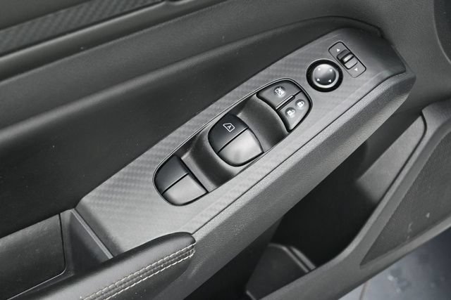 Used 2025 Nissan Altima 2.5 SV FWD image 12