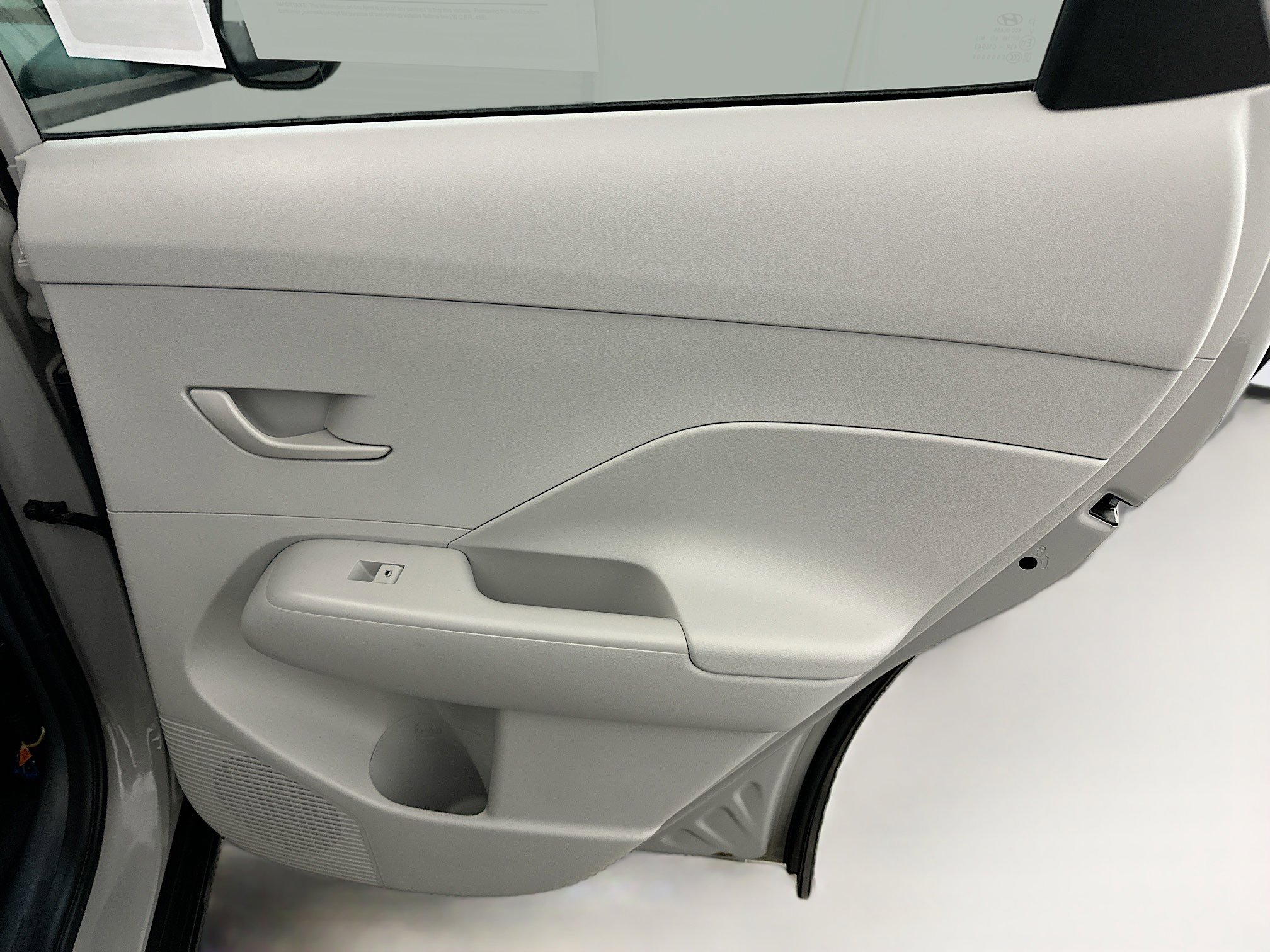 Used 2025 Hyundai Kona SEL image 31