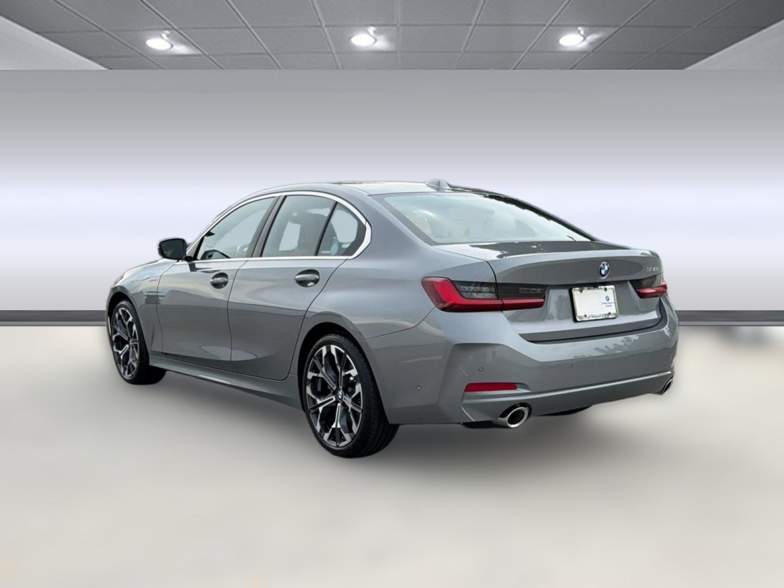 Used 2026 BMW 330i Sedan w/ Premium Package RWD image 3