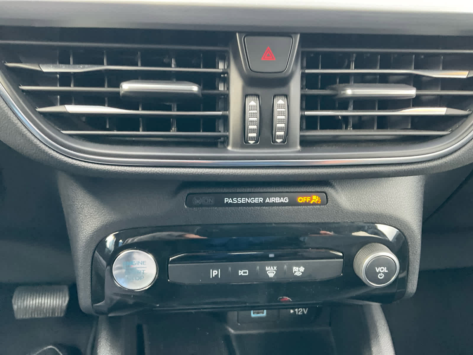 Used 2023 Ford Escape SE w/ PHEV Premium Package image 23