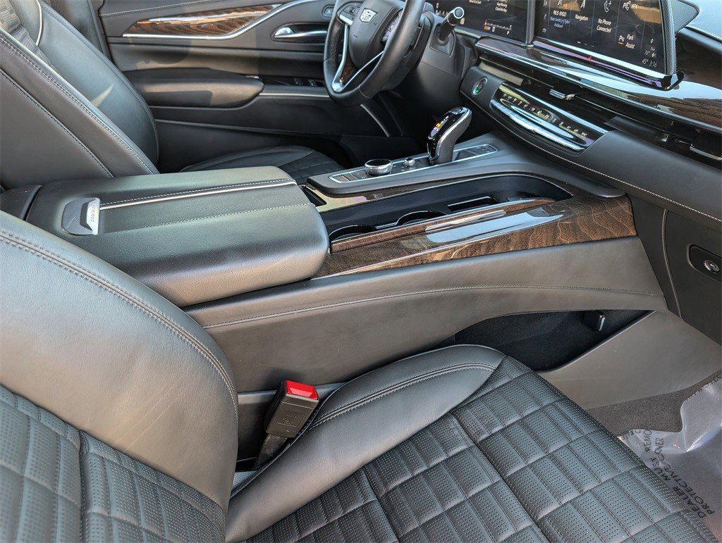 Certified 2022 Cadillac Escalade Sport Platinum w/ Heavy-Duty Trailer Package image 26