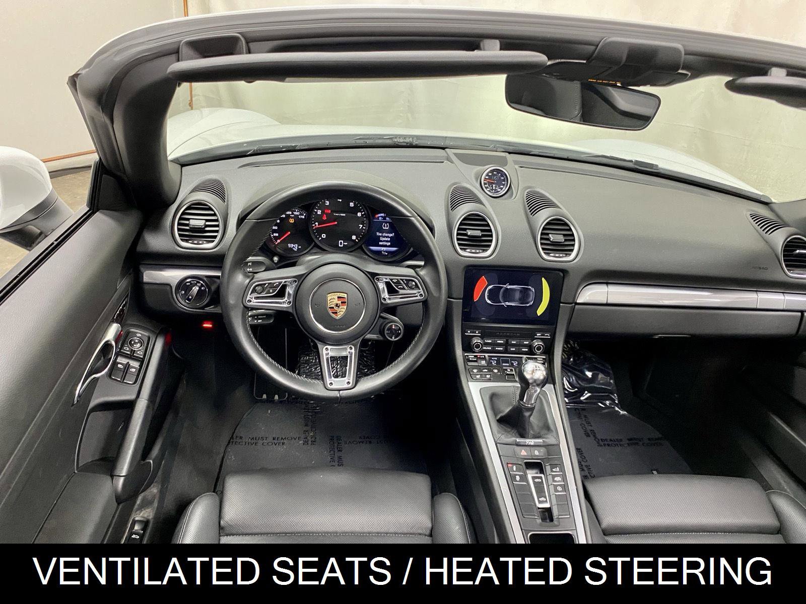 Used 2025 Porsche 718 Boxster w/ Premium Package RWD image 2