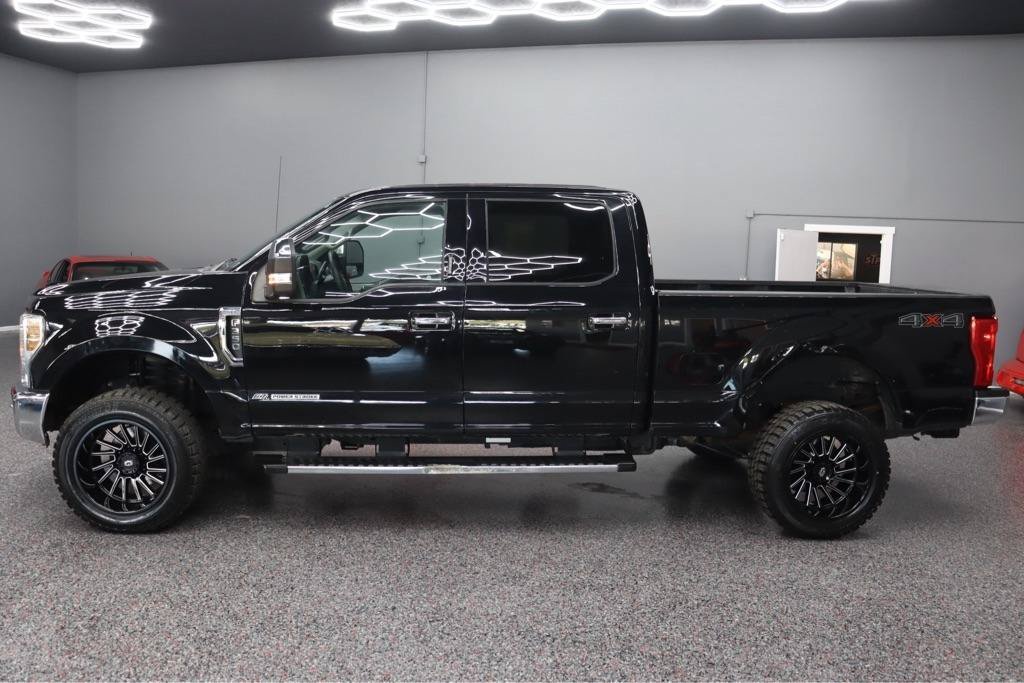 Used 2019 Ford F350 XLT w/ XLT Premium Package AWD/4WD image 2