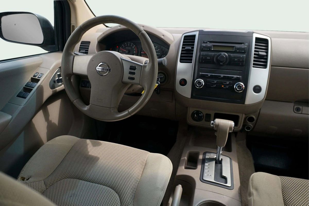 Used 2009 Nissan Frontier SE w/ SE Value Truck Pkg AWD/4WD image 21