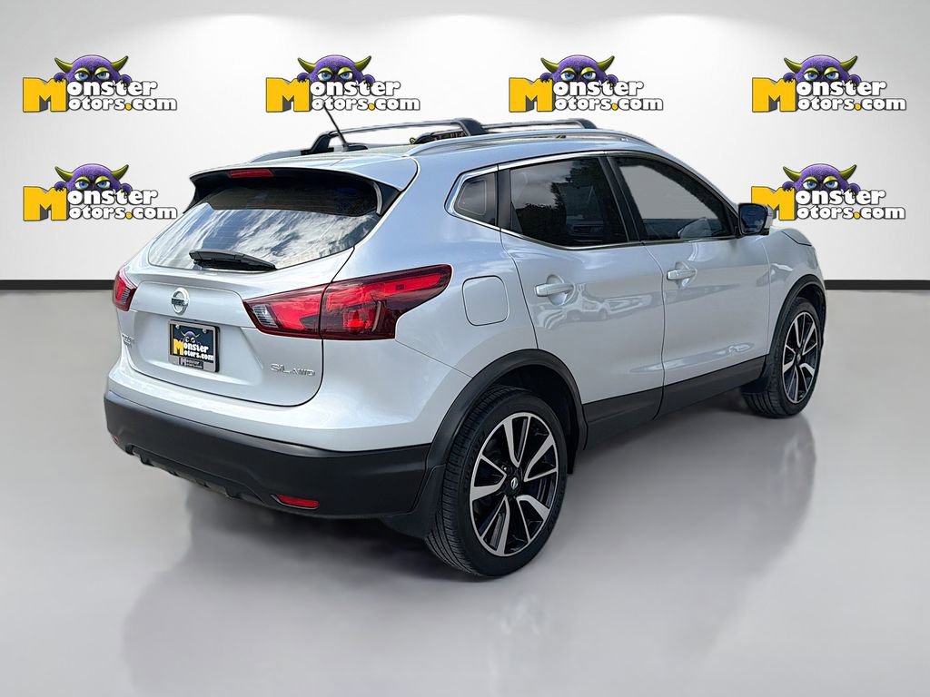 Used 2017 Nissan Rogue Sport SL w/ SL Premium Package image 5