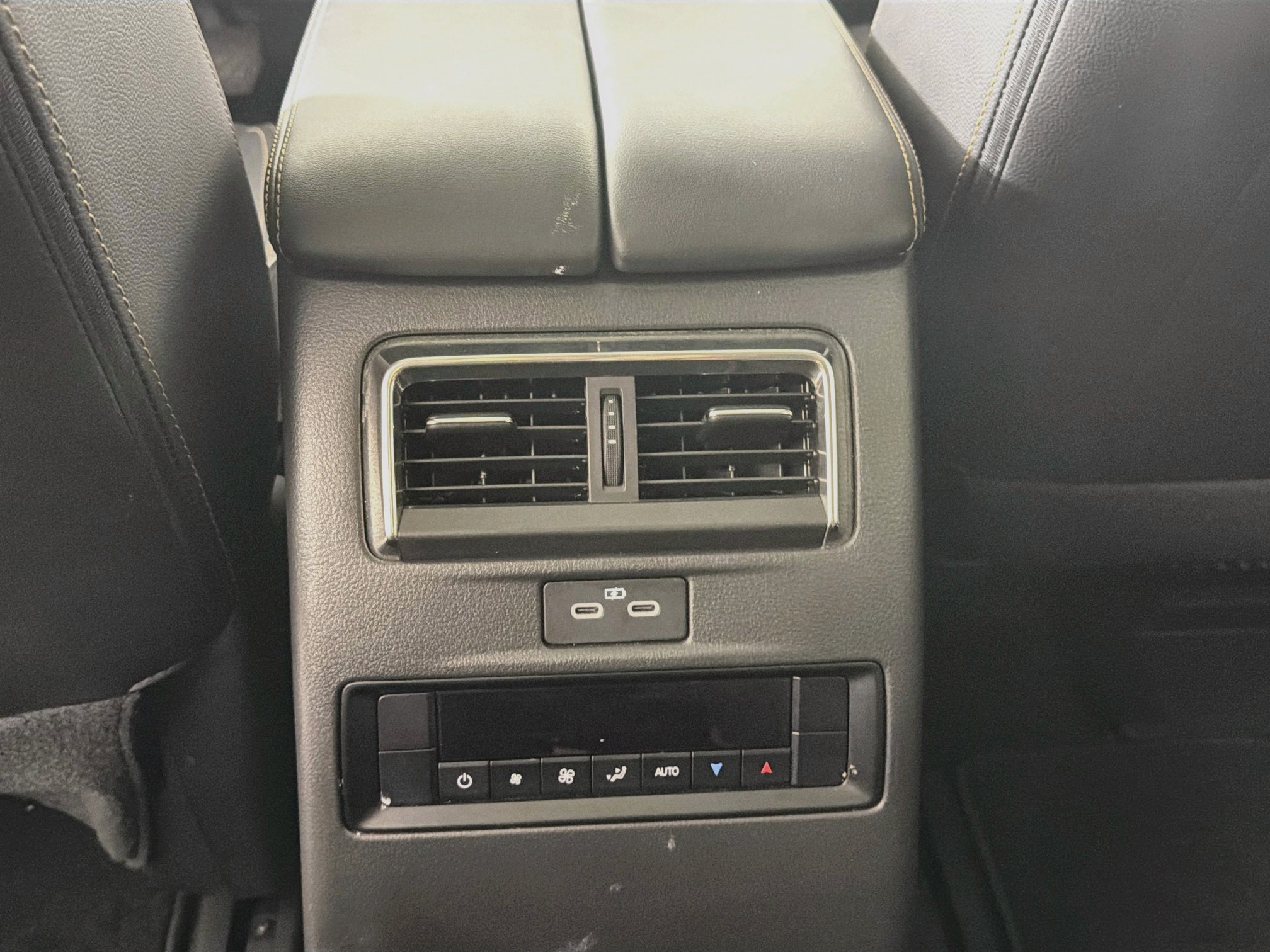 Used 2024 MAZDA CX-90 Plug-In Hybrid w/ Premium Pkg AWD/4WD image 27