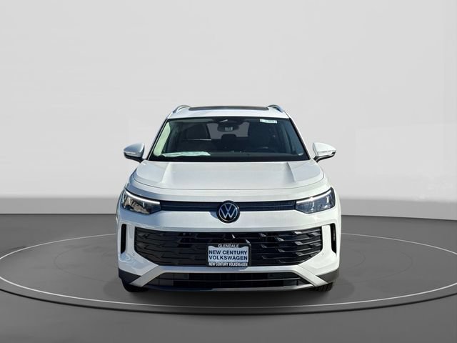 New 2026 Volkswagen Tiguan SE FWD image 2