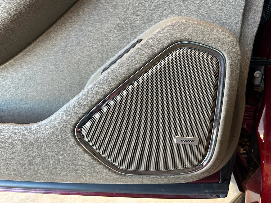 Used 2016 Chevrolet Suburban LT image 11