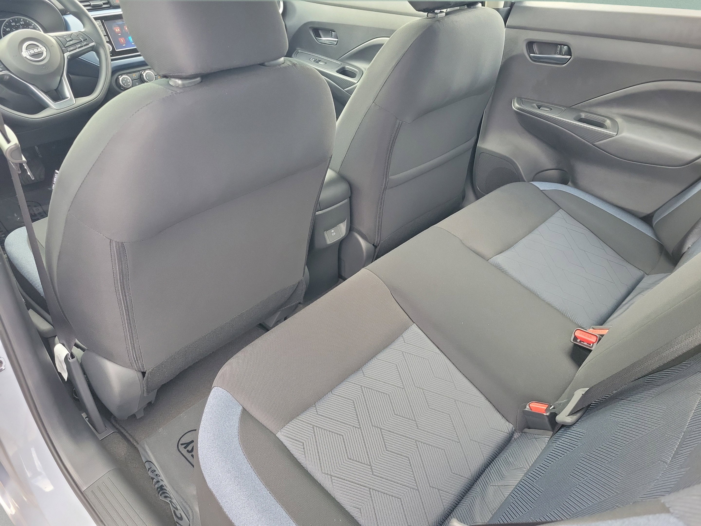 New 2025 Nissan Versa SV w/ Trunk Package FWD image 8