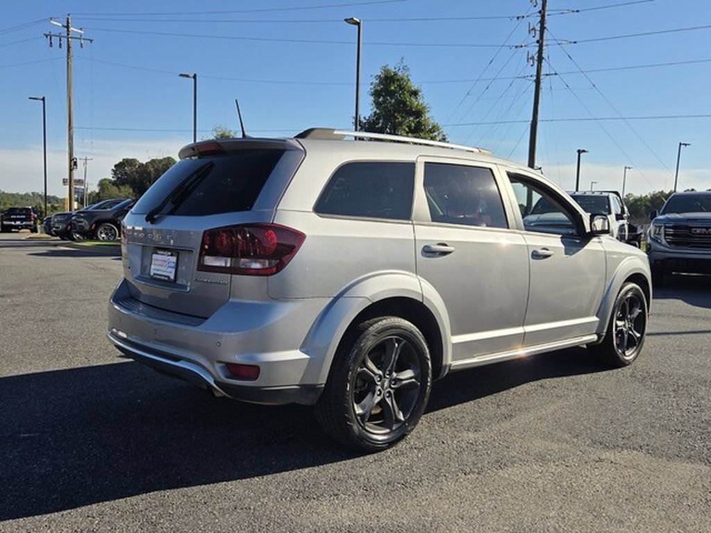 Used 2020 Dodge Journey Crossroad w/ Popular Equipment Group FWD image 12
