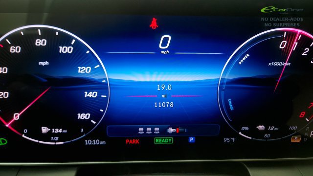 Used 2025 Mercedes-Benz GLC 350e 4MATIC image 61