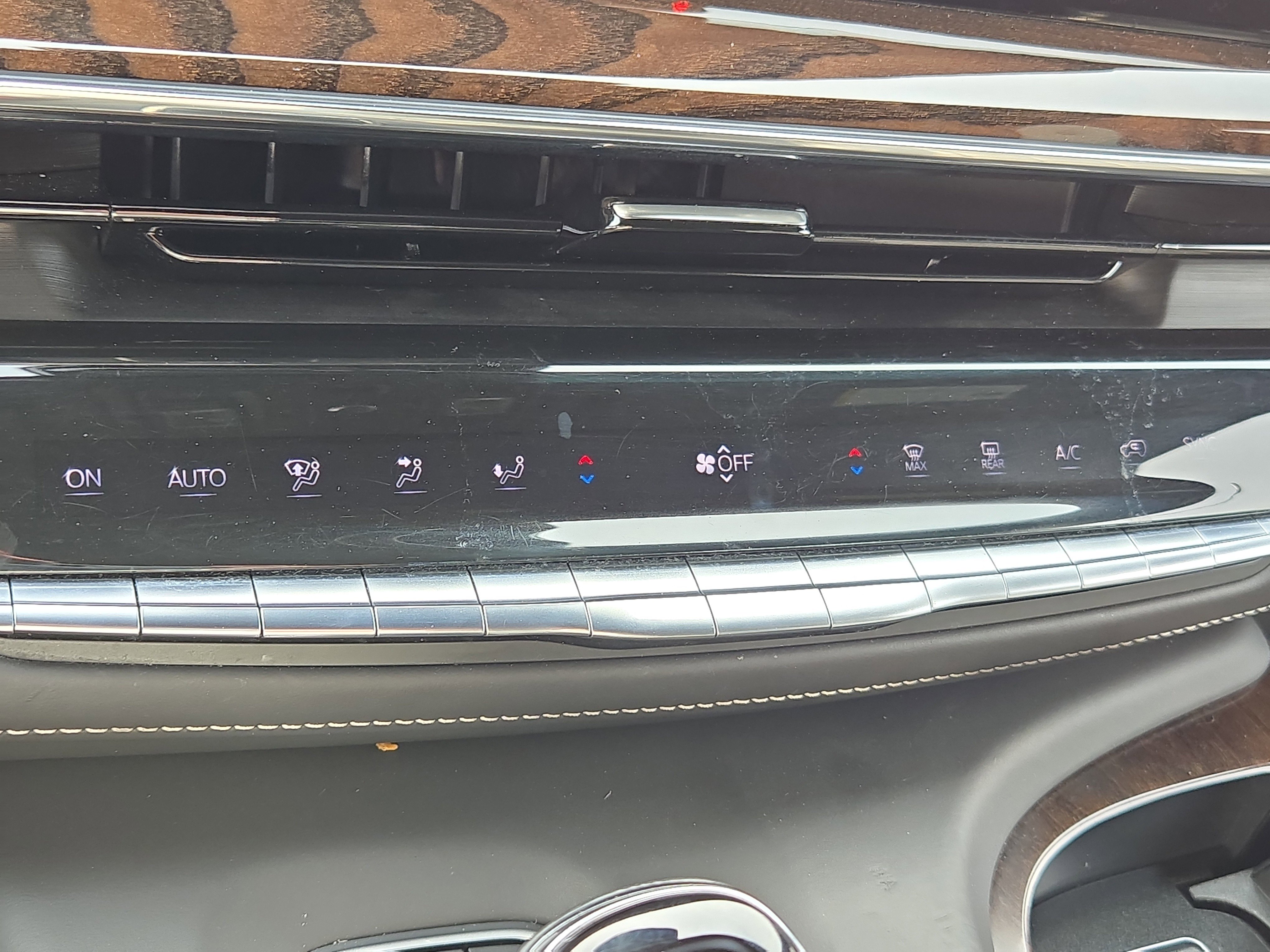 Used 2022 Cadillac Escalade Sport Platinum image 32
