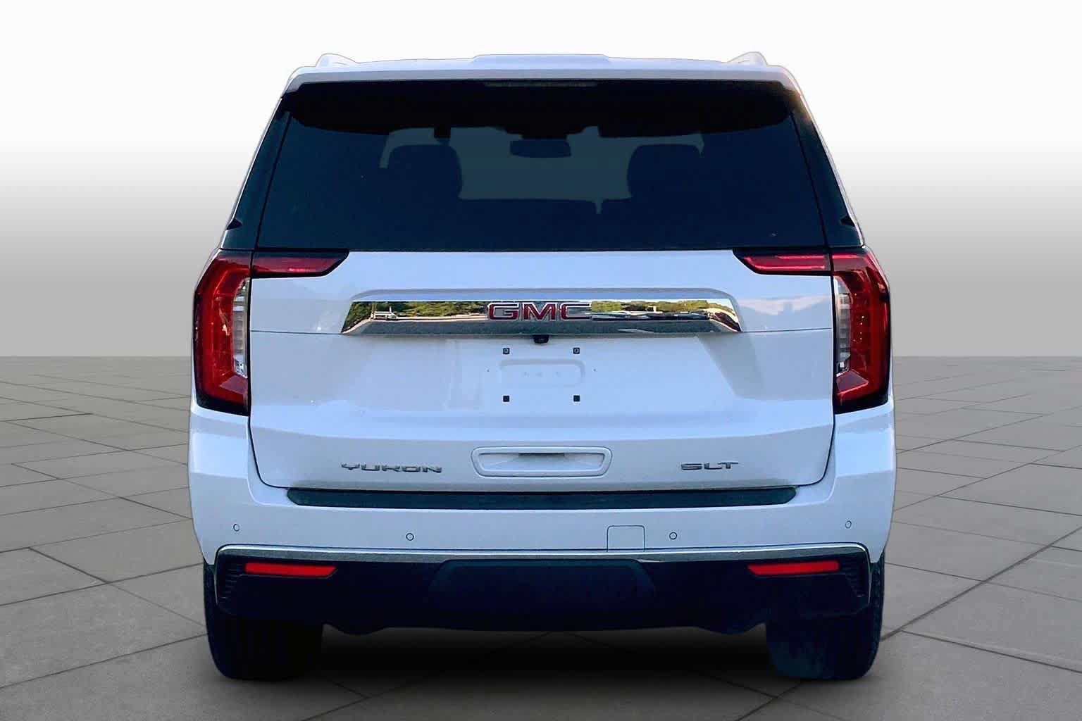 Used 2023 GMC Yukon SLT w/ SLT Premium Package RWD image 5