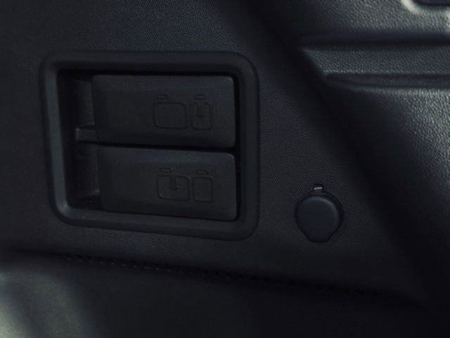 Used 2024 GMC Terrain SLE image 11