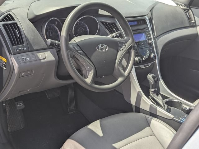 Used 2013 Hyundai Sonata GLS w/ Popular Equipment Pkg FWD image 11