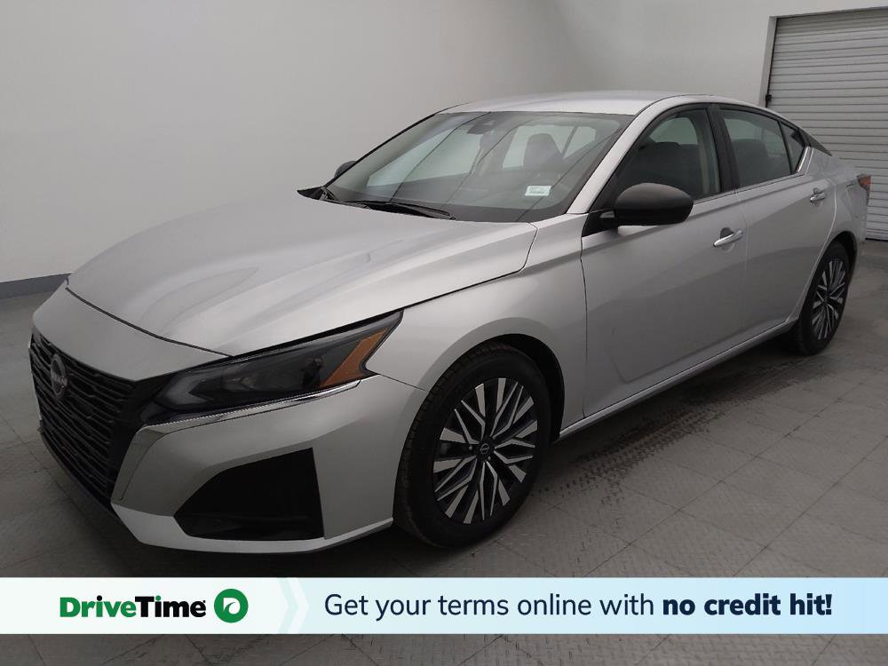 Used 2024 Nissan Altima 2.5 SV image 1