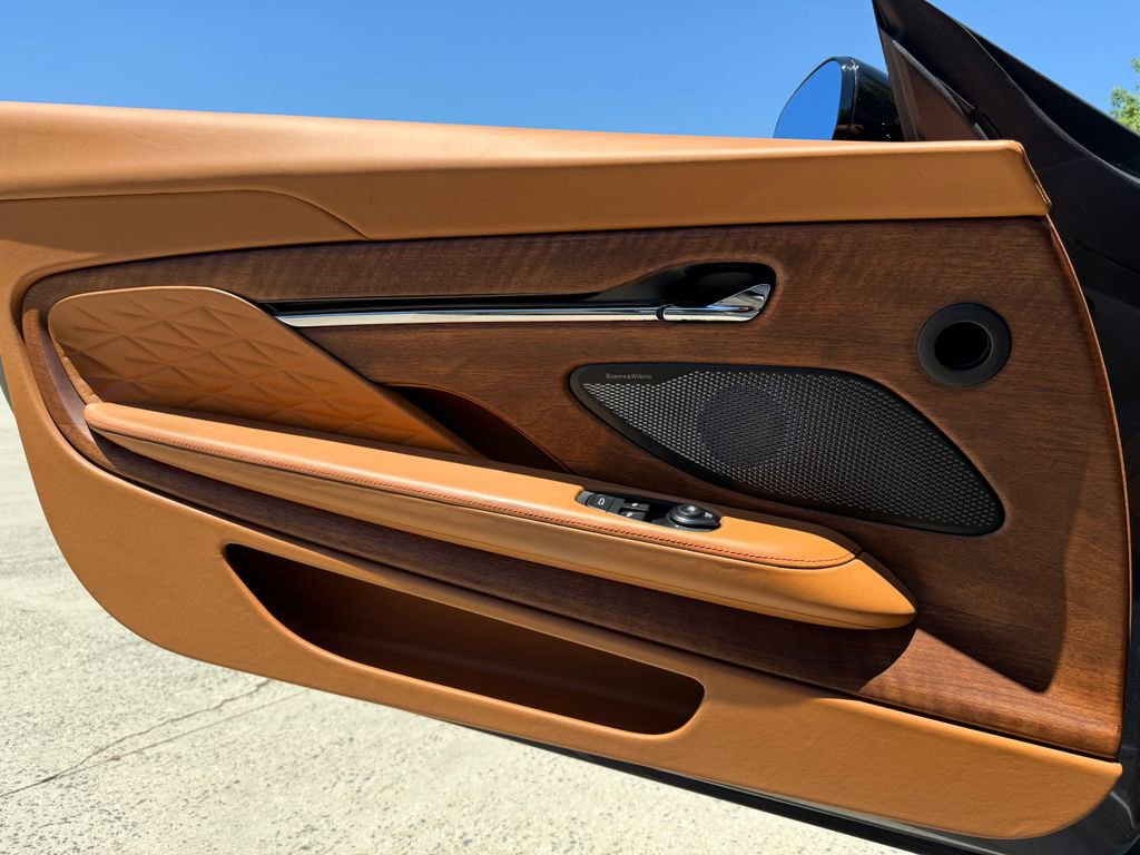 Used 2024 Aston Martin DB12 Coupe RWD image 27