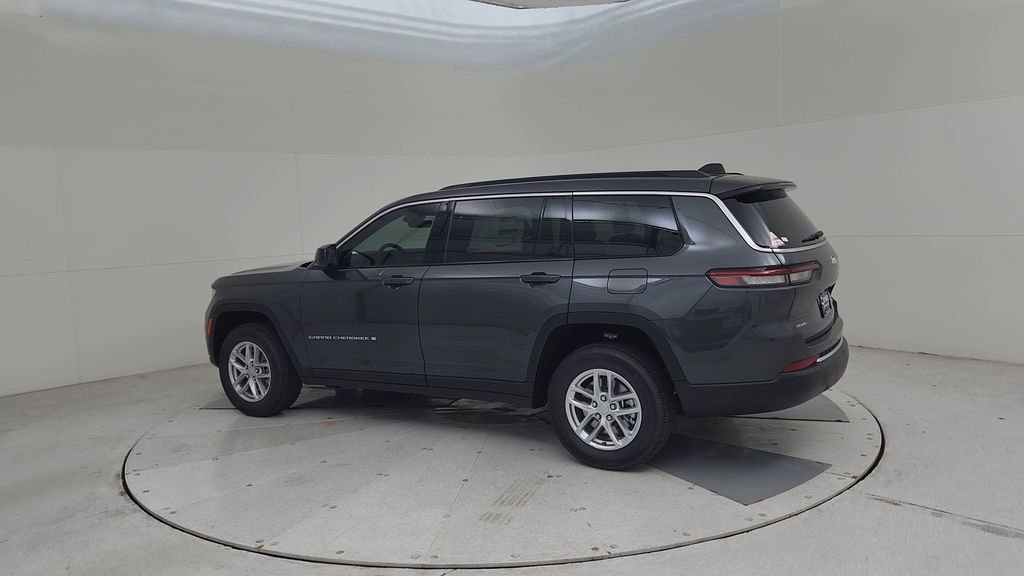 New 2025 Jeep Grand Cherokee L Laredo image 10
