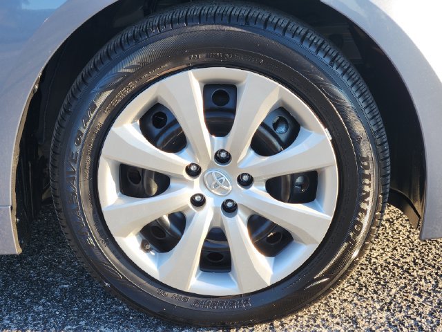 Certified 2025 Toyota Corolla LE FWD image 8