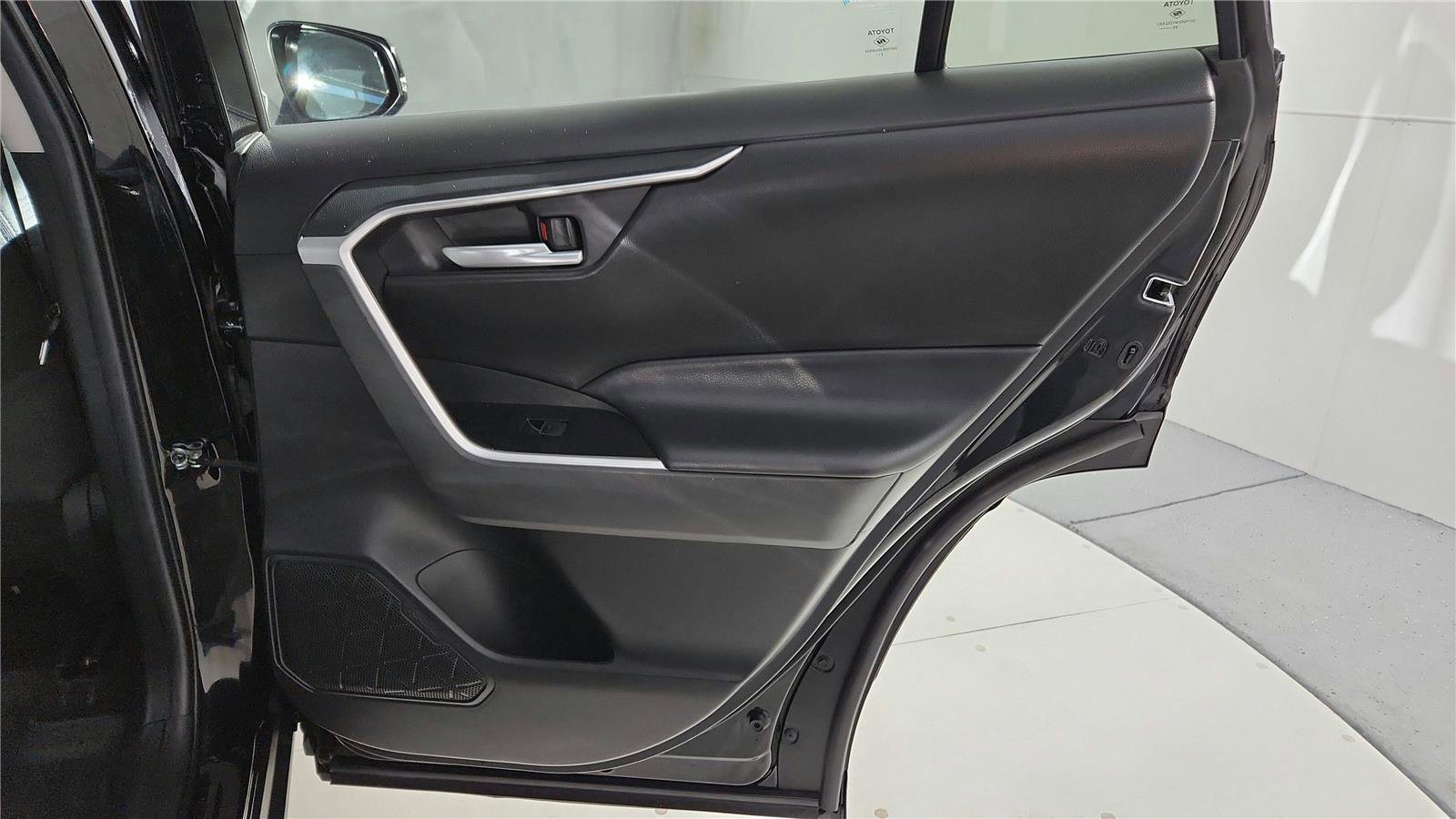 Certified 2024 Toyota RAV4 AWD Hybrid image 31