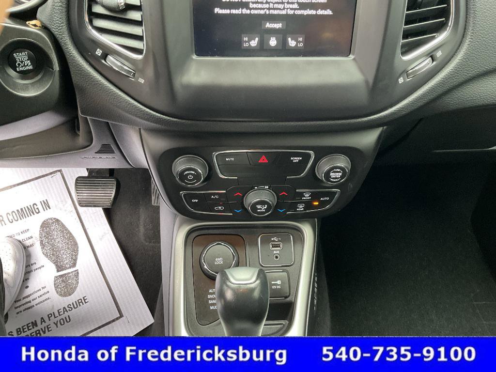 Used 2019 Jeep Compass Latitude w/ Popular Equipment Group AWD/4WD image 35