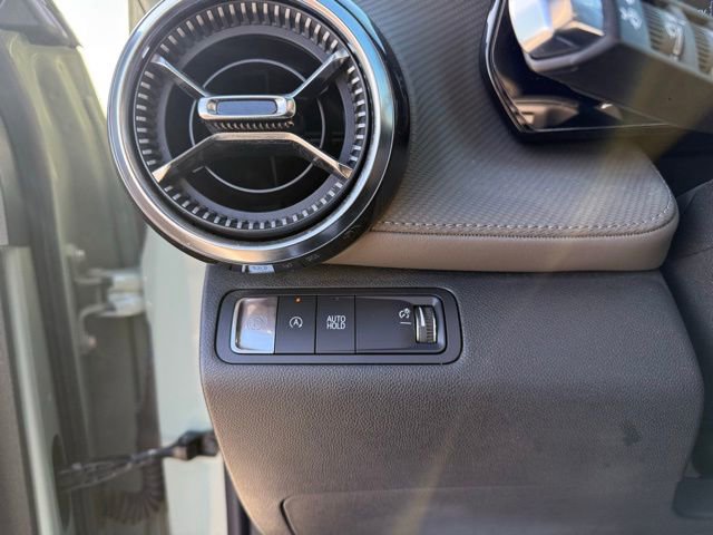 Used 2025 Chevrolet Equinox LT w/ Convenience Package II image 15