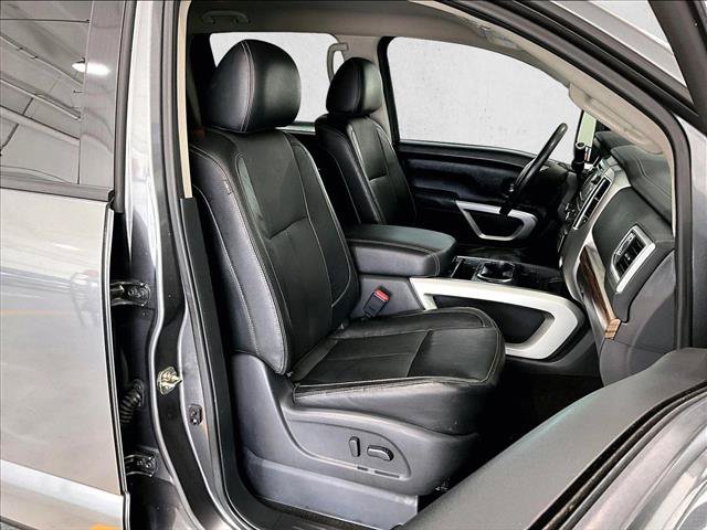 Used 2016 Nissan Titan SL RWD image 9