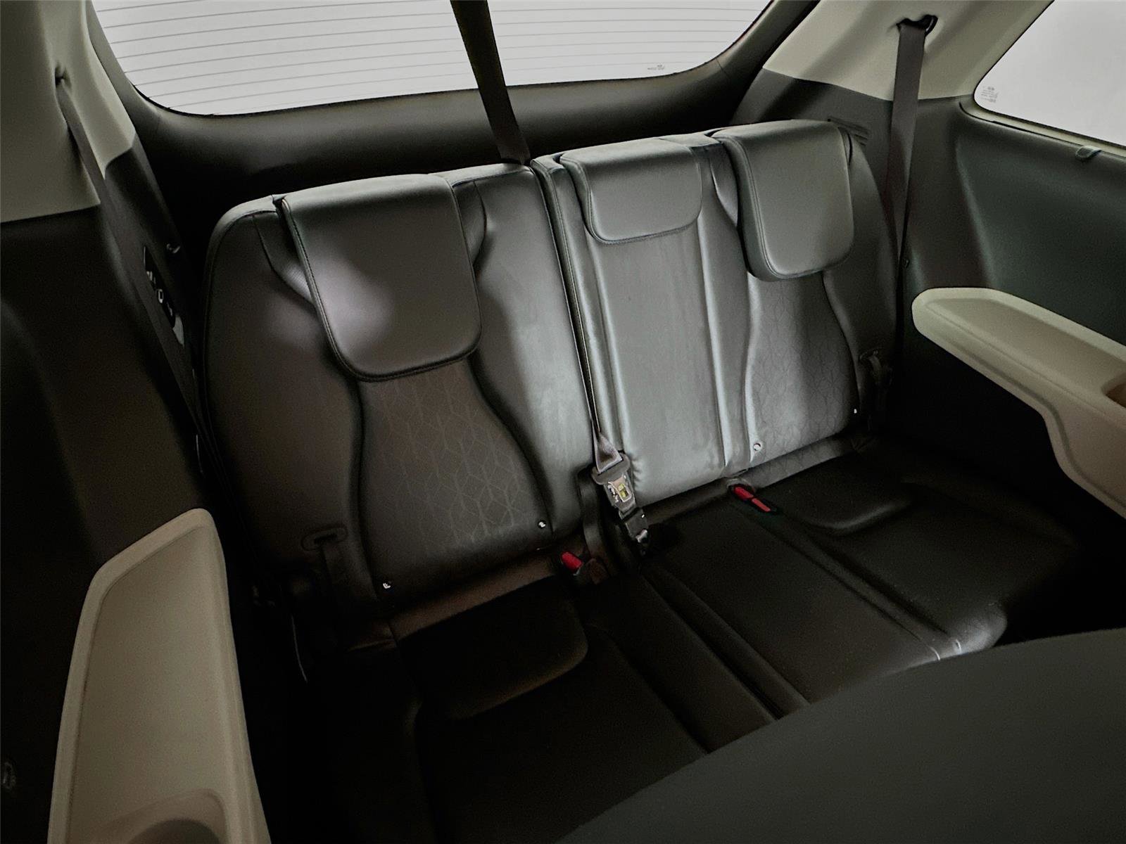 Used 2022 Kia Carnival SX image 27